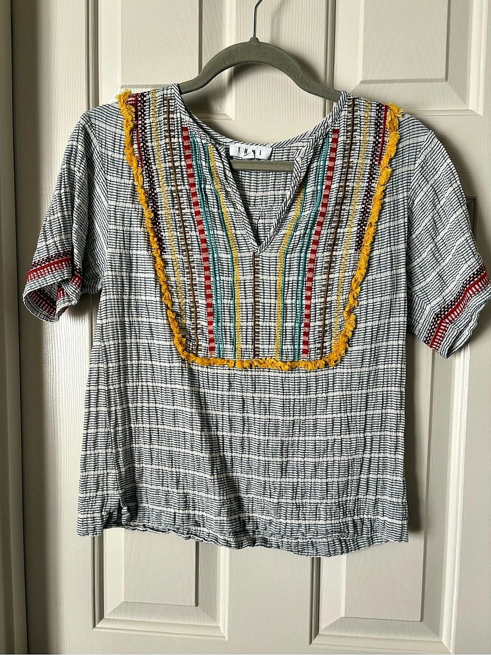 THML Plaid Embroidered V-Neck Top in White & Black Size Small
